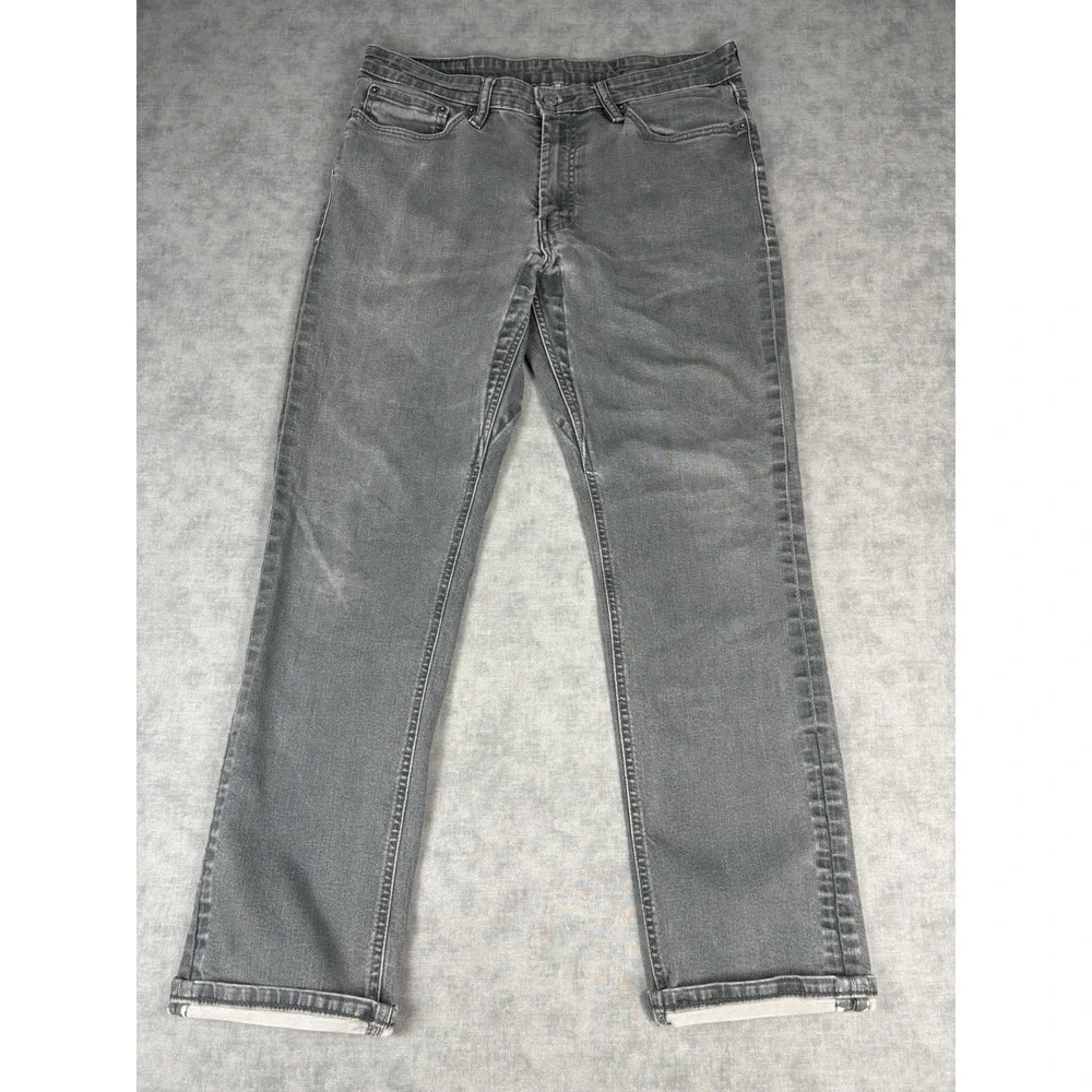 Levis very good